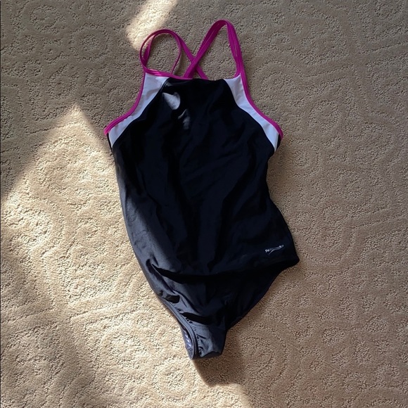 COPY - New speedo girls one piece bathing suit - Picture 1 of 2